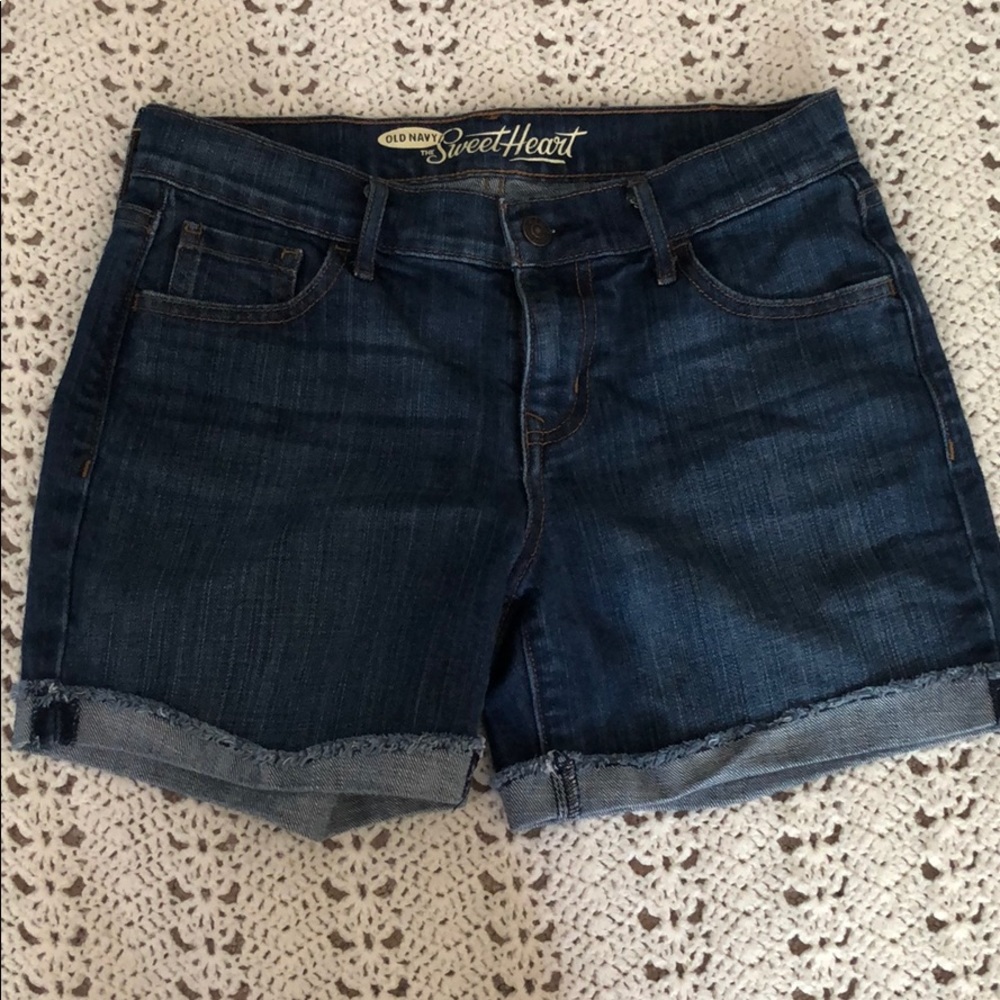 Women’s Old Navy Sweetheart cuffed jean shorts